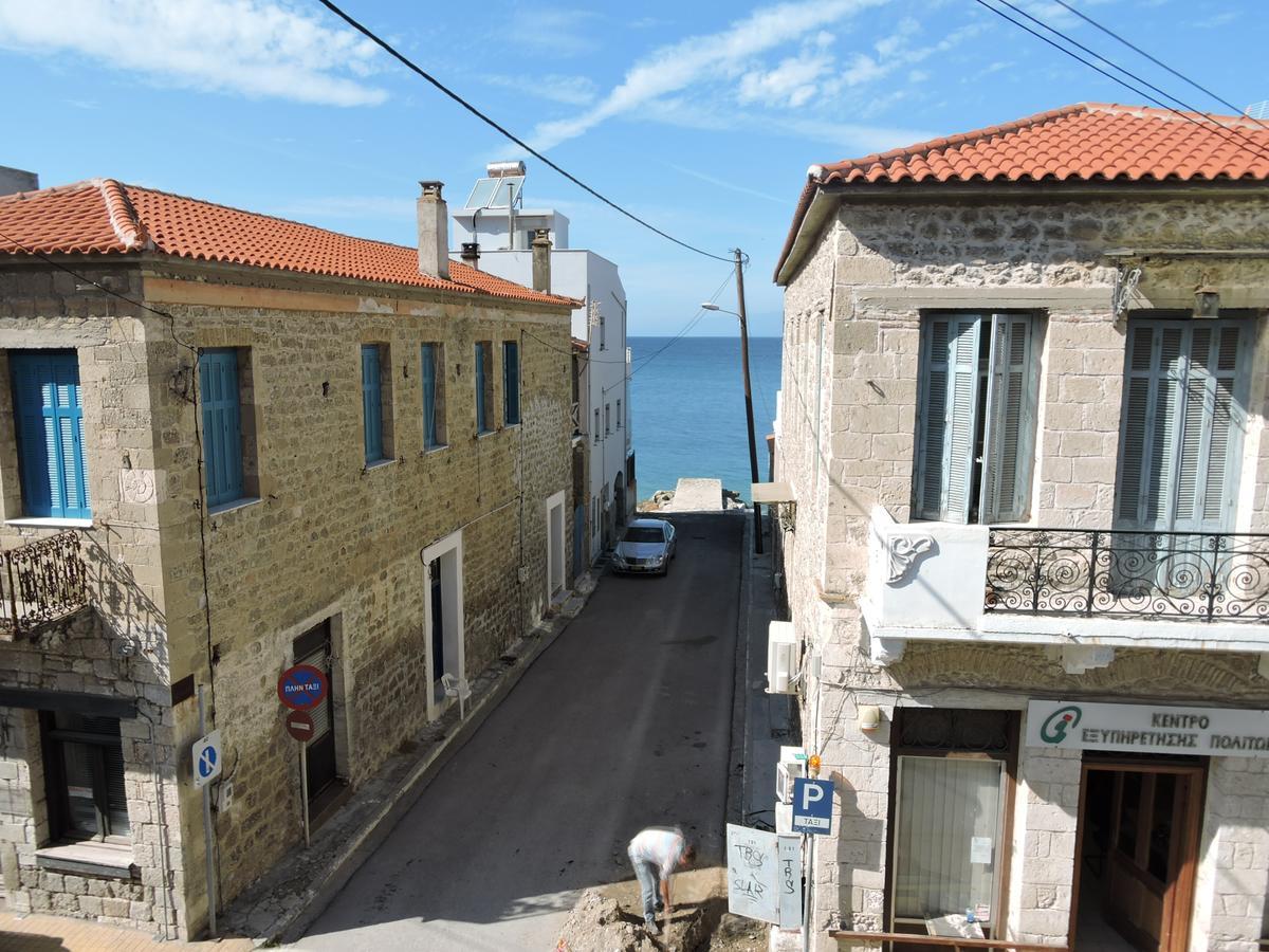 Alissachni Luxury Apartments Derveni Exterior photo