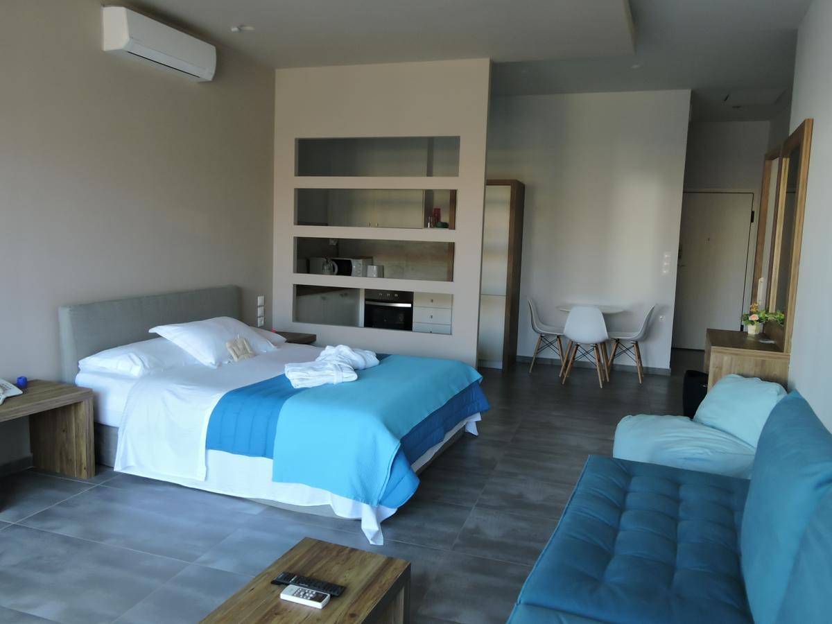 Alissachni Luxury Apartments Derveni Exterior photo