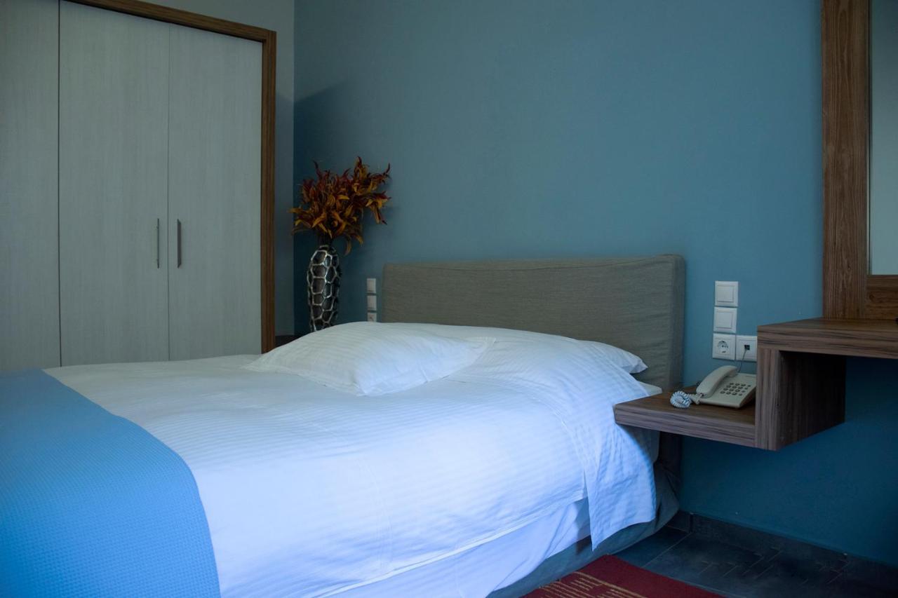 Alissachni Luxury Apartments Derveni Exterior photo